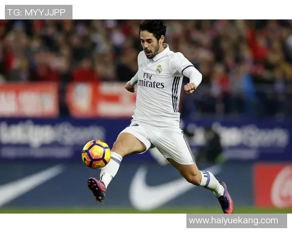 足球明星精彩拿球瞬间集锦展现绝佳技巧与风采